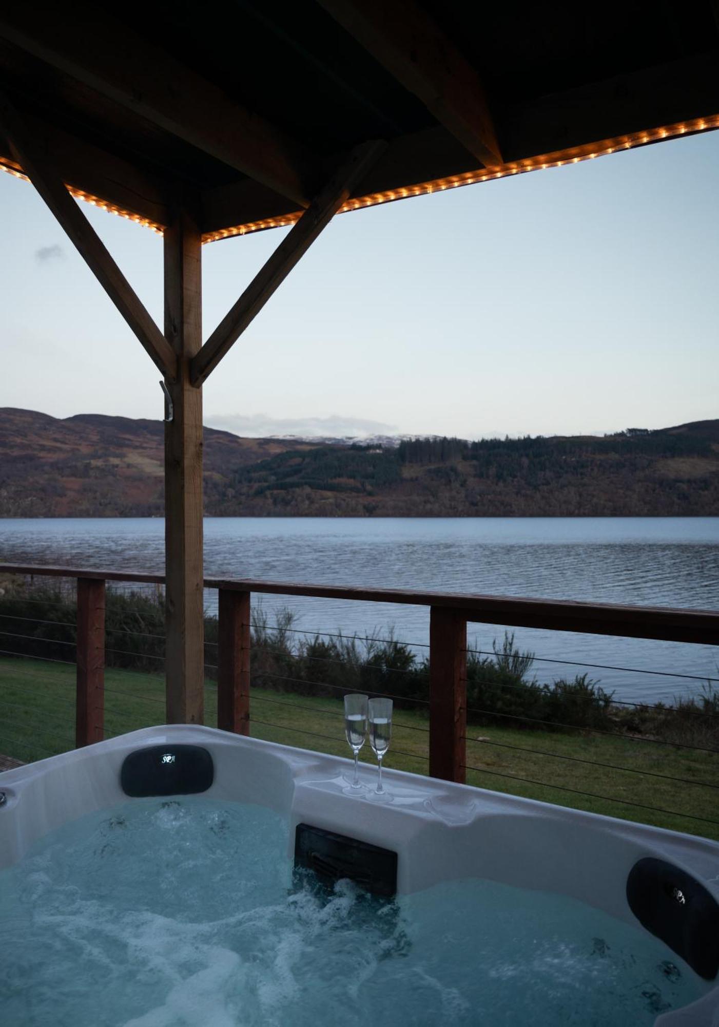Shoreland Lodges - Cherry Lodge フォート・オーガスタス エクステリア 写真