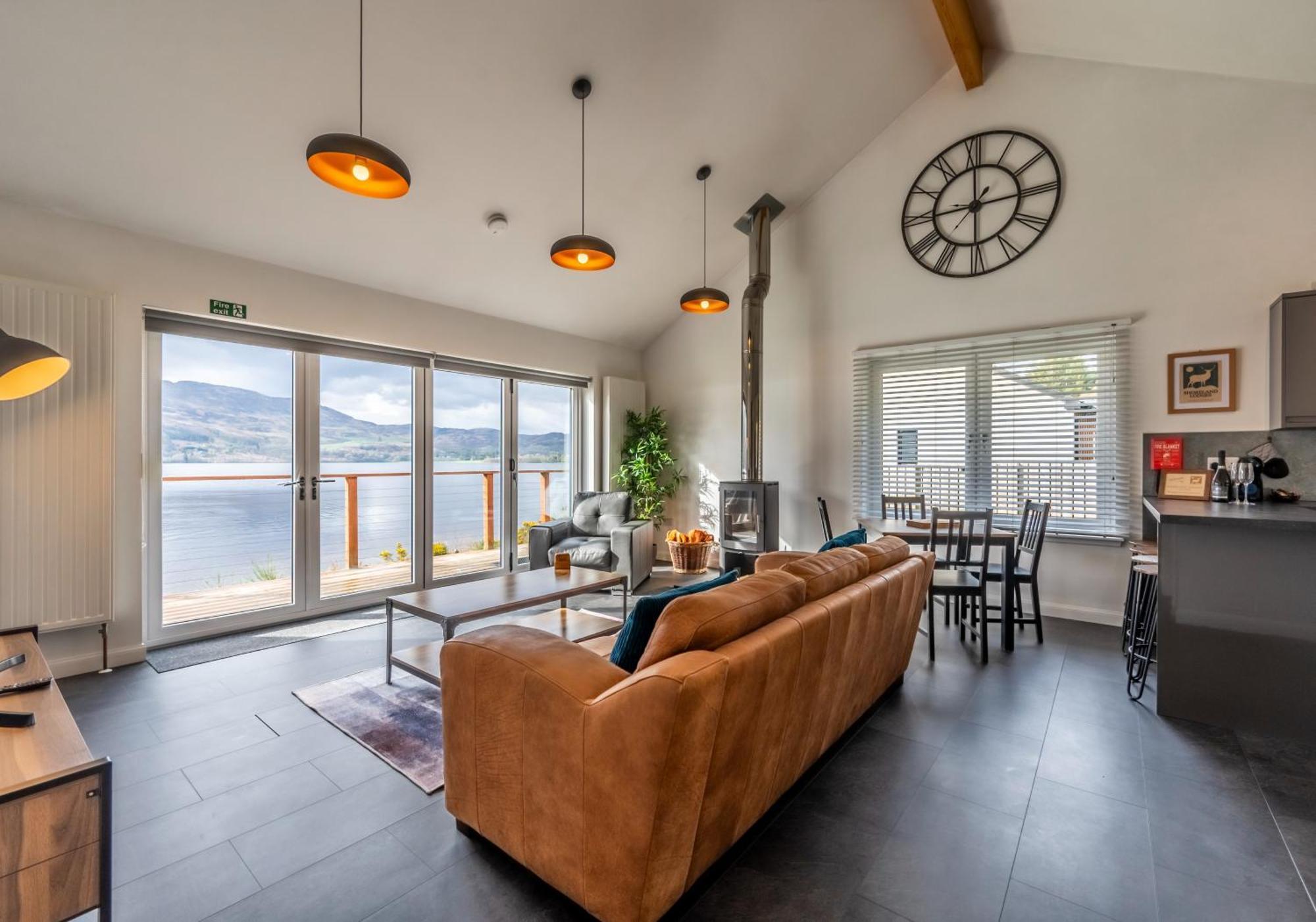 Shoreland Lodges - Cherry Lodge フォート・オーガスタス エクステリア 写真